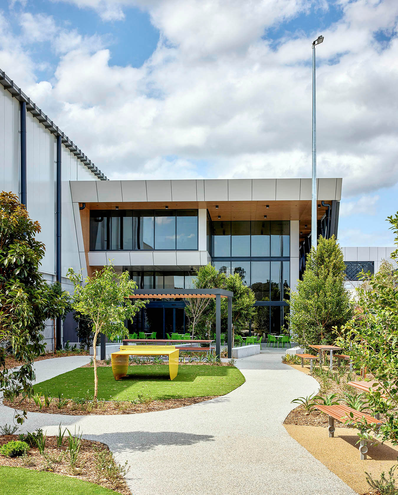 Moorebank Distirbution Center - Woolworths RCC