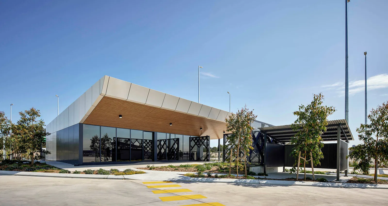 Moorebank Distirbution Center - Woolworths RCC
